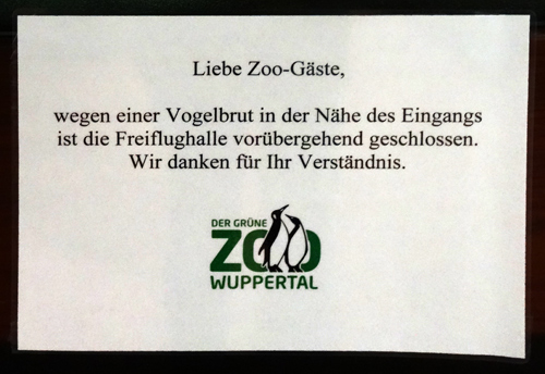 Information am 16. Dezember 2015 im Vogelhaus zur Schließung der Freiflughalle wegen einer Vogelbrut im Zoologischen Garten Wuppertal