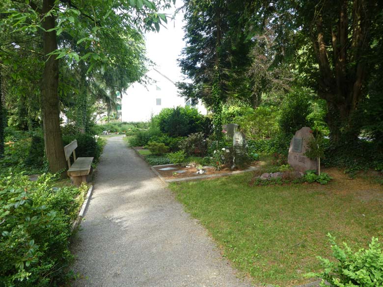 Gedenkstein für Sussy Dakaro  am 15. Juni 2017 auf dem alten evangelischen Friedhof an der Kirchhofstraße 42 in Wuppertal Sonnborn