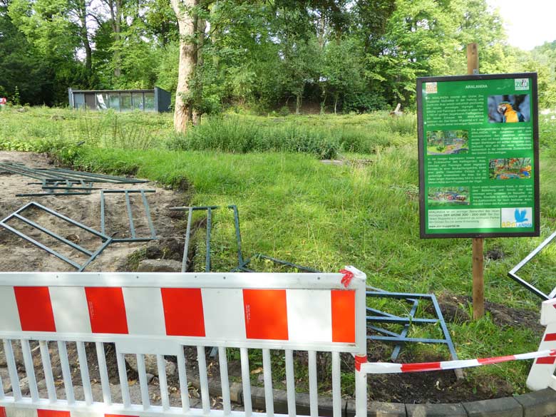 Gelände für die zukünftige Freiflugvoliere ARALANDIA am 14. August 2017 im Grünen Zoo Wuppertal