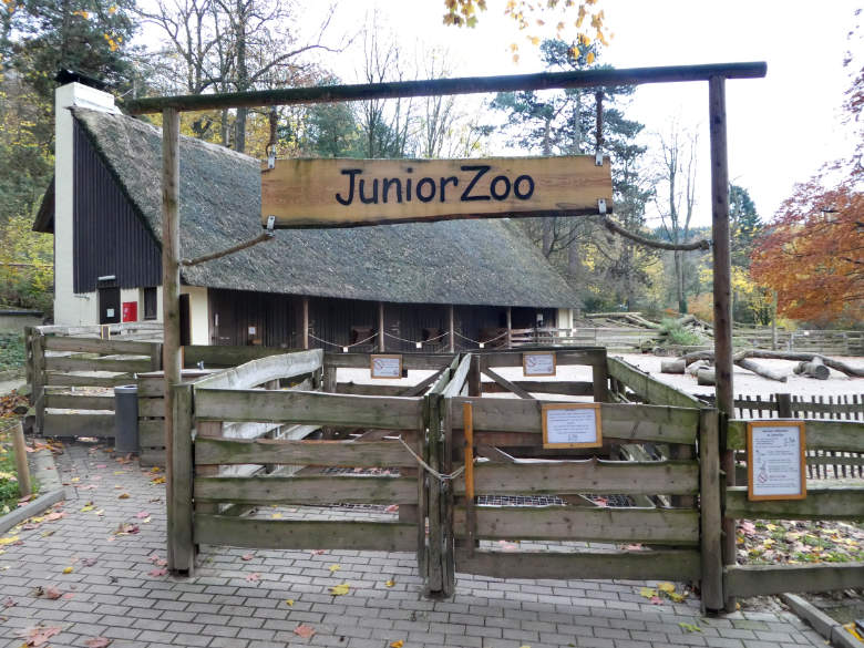 Gesperrter Zugang zum JuniorZoo am 18. November 2017 im Grünen Zoo Wuppertal