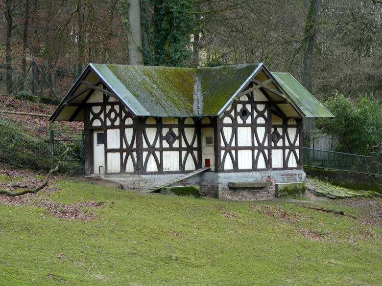 Das 1926 errichtete historische Hirschhaus am 28. Dezember 2017 auf der Patagonienanlage im Grünen Zoo Wuppertal