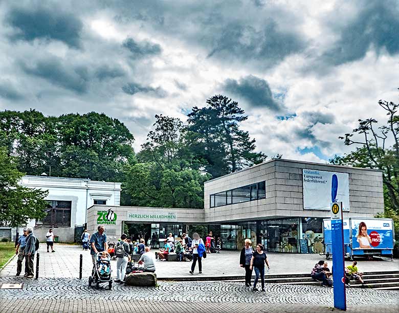 Eingangsbereich des Grünen Zoos Wuppertal am 10. August 2019 nach der Schließung des Wuppertaler Zoos