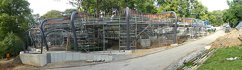 Baustelle der begehbaren Freiflug-Voliere ARALANDIA am 6. September 2019 im Grünen Zoo Wuppertal