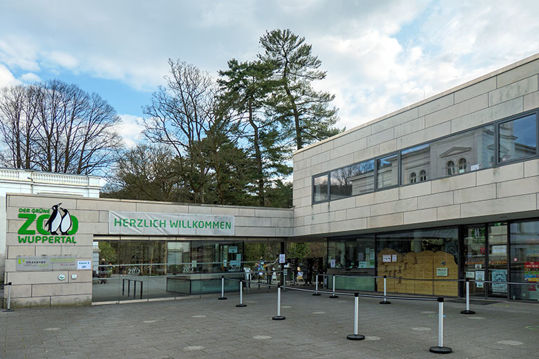 Eingangsbereich des Grünen Zoo Wuppertal am 16. April 2021