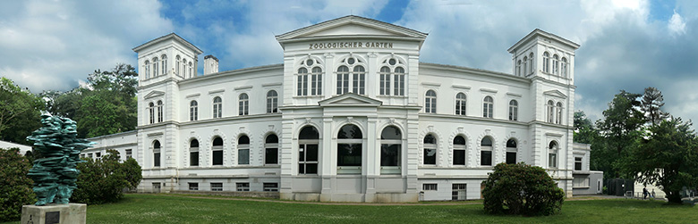 Historisches Hauptgebäude des Zoologischen Garten der Stadt Wuppertal am 23. Juni 2021