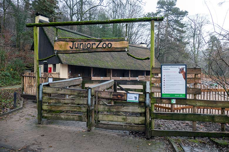 Eingang zum JuniorZoo am 14. Dezember 2023 im Grünen Zoo Wuppertal
