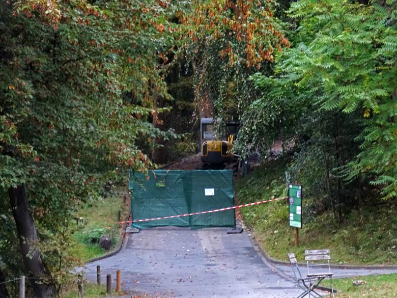 Abgesperrte Baustelle der neu geplanten Schneeleoparden-Anlage am 12. Oktober 2016 im Grünen Zoo Wuppertal