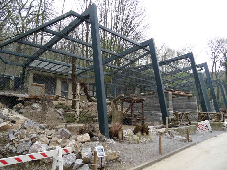 Linkes Gehege der neue Schneeleoparden-Anlage am 8. April 2017 im Zoo Wuppertal