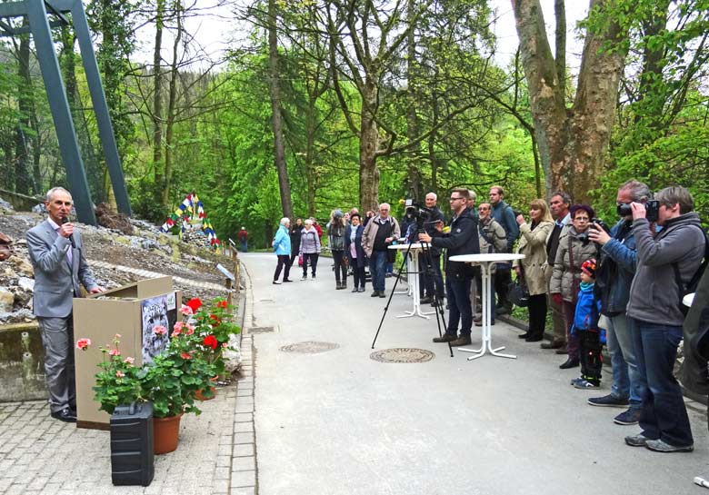 Zoodirektor Dr. Arne Lawrenz bei der Eröffnung der neuen Schneeleoparden-Anlage am 5. Mai 2017 im Grünen Zoo Wuppertal