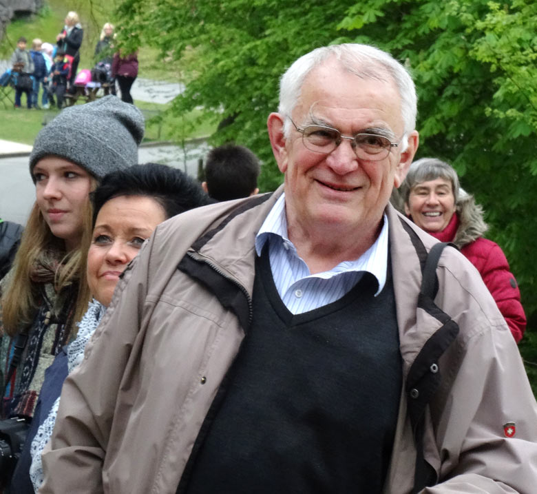 Der ehemalige Zoodirektor Dr. Ulrich Schürer als Gast bei der Eröffnung der neuen Schneeleoparden-Anlage am 5. Mai 2017 im Zoologischen Garten der Stadt Wuppertal