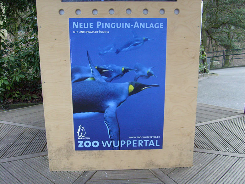 Werbung für die neue Pinguin-Anlage im Zoo Wuppertal am 22. März 2009 im Zoologischen Garten Wuppertal