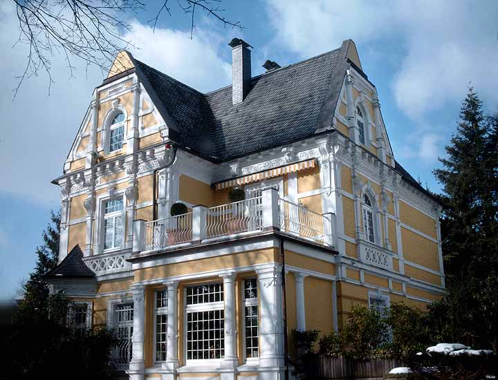 Villa im Wuppertaler Zooviertel im März 2005