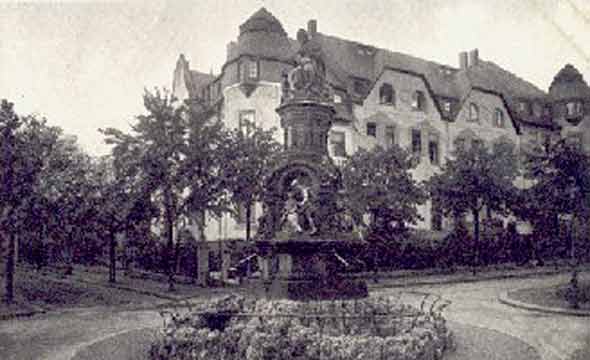 Der Märchenbrunnen um 1917